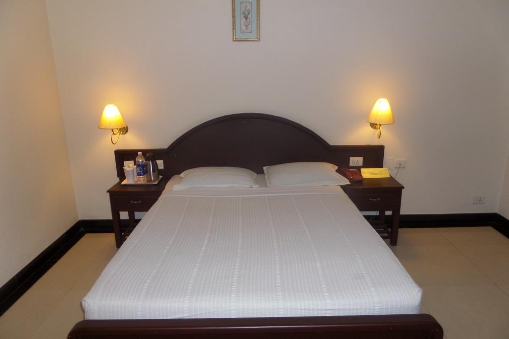 Hotel Elegance Kāladi Kamer foto